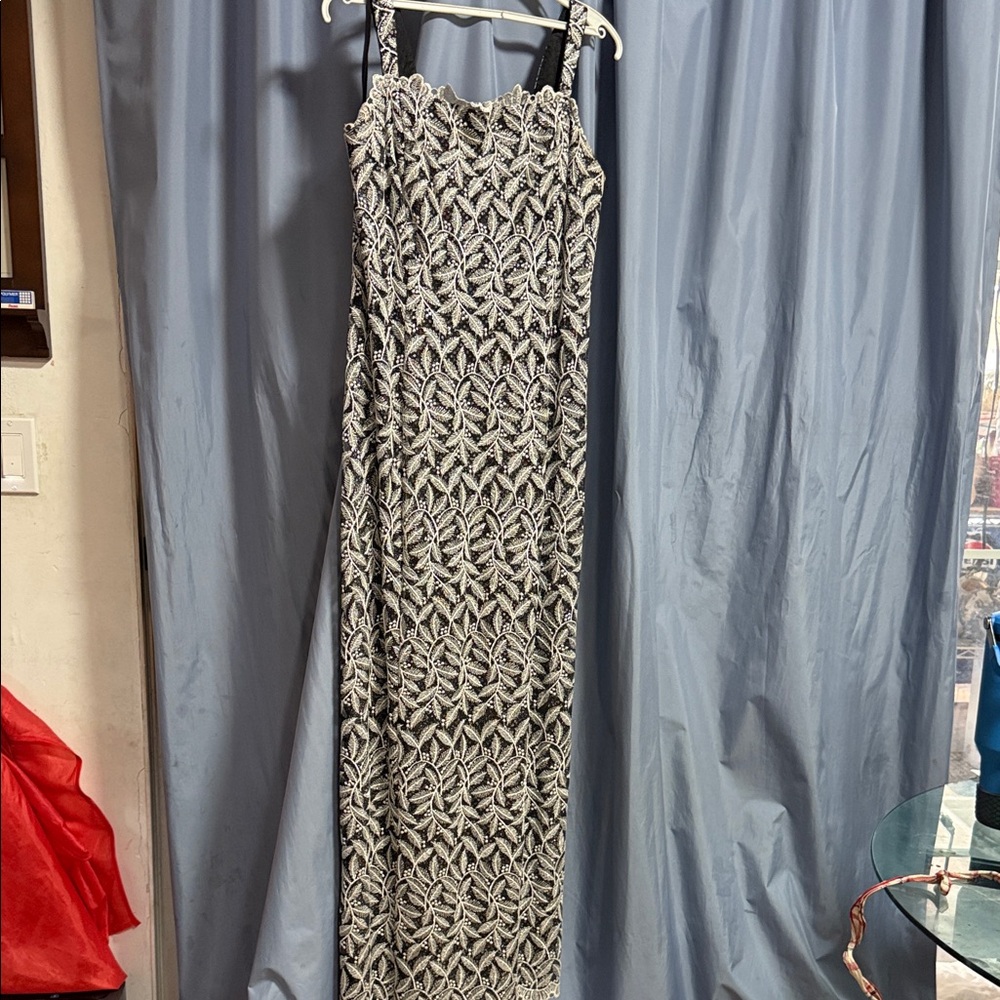 Elegant Black and White Patterned Dress